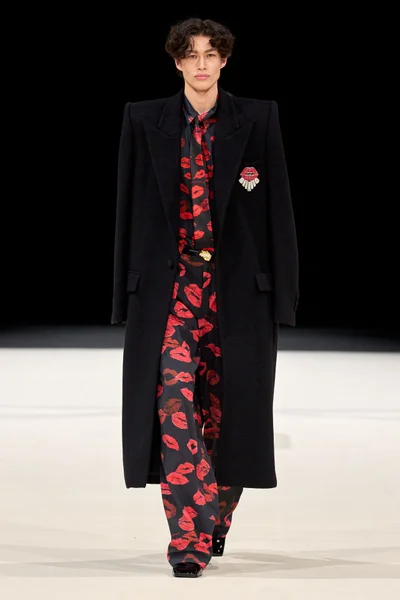 Look 7